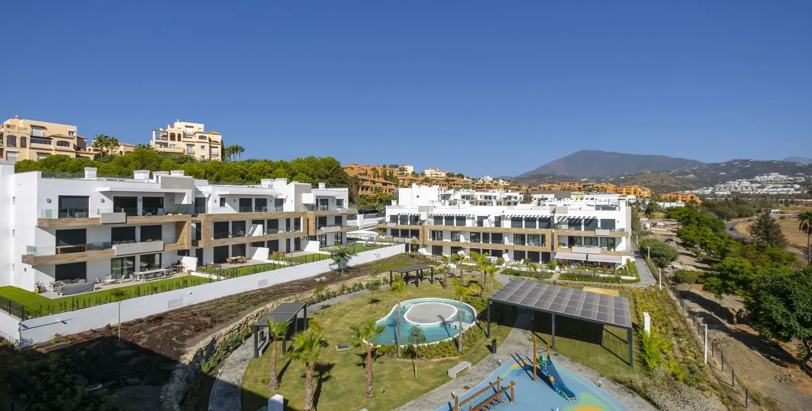 Sale of penthouse in Estepona 20