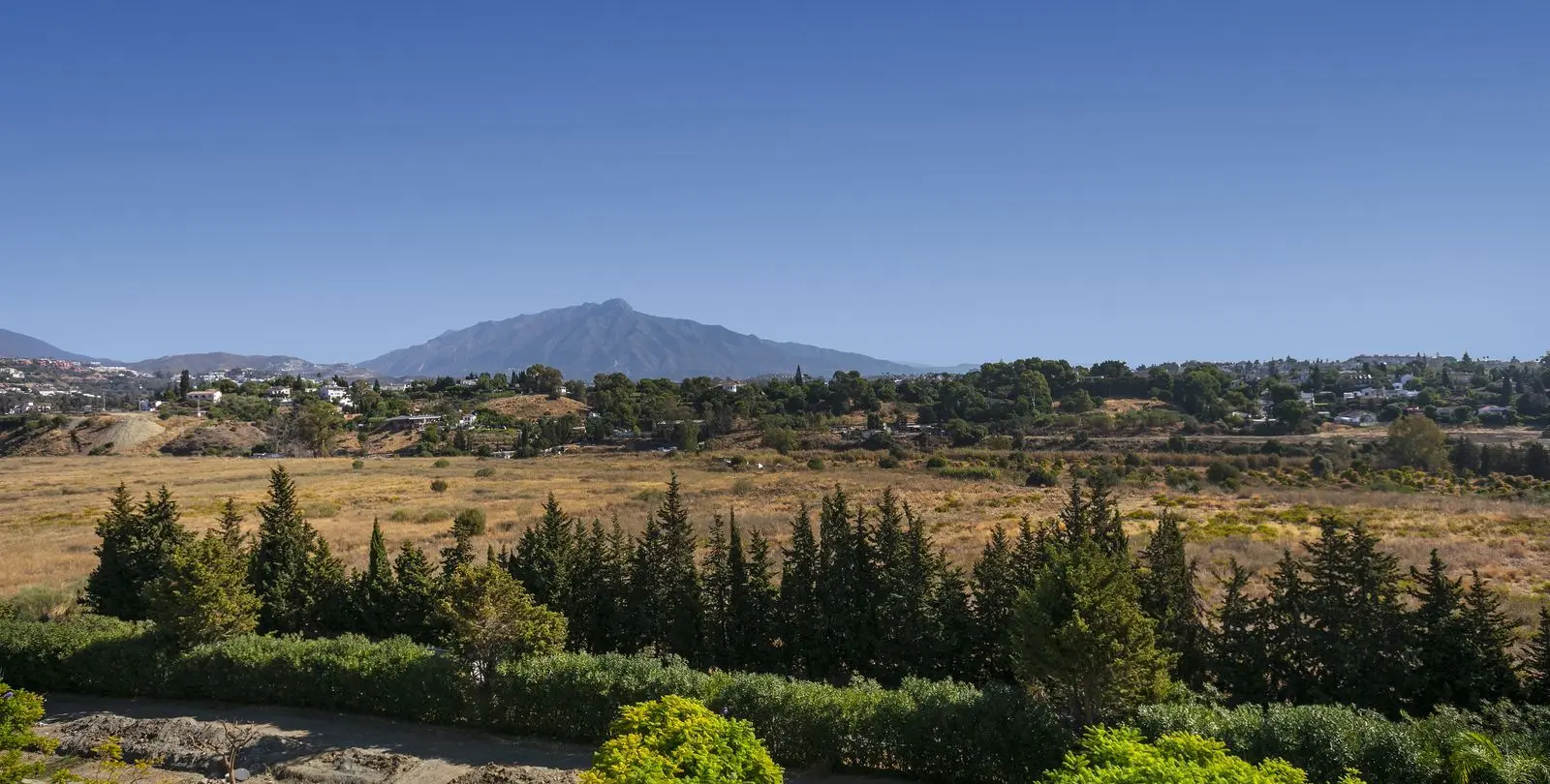 Sale of penthouse in Estepona 19