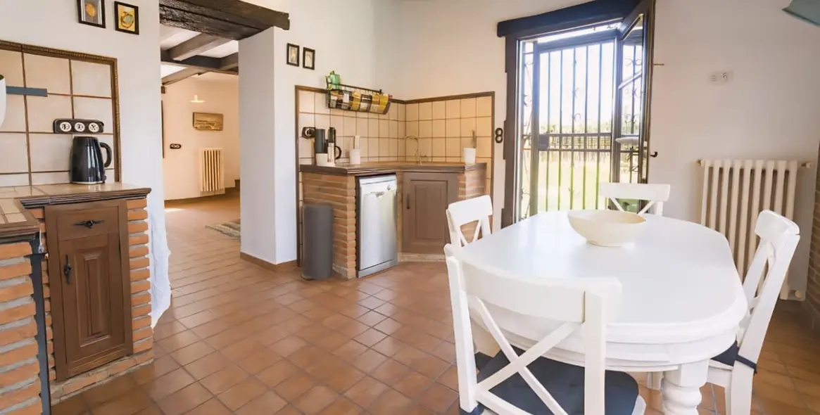 Sale of detached villa in Ronda 9