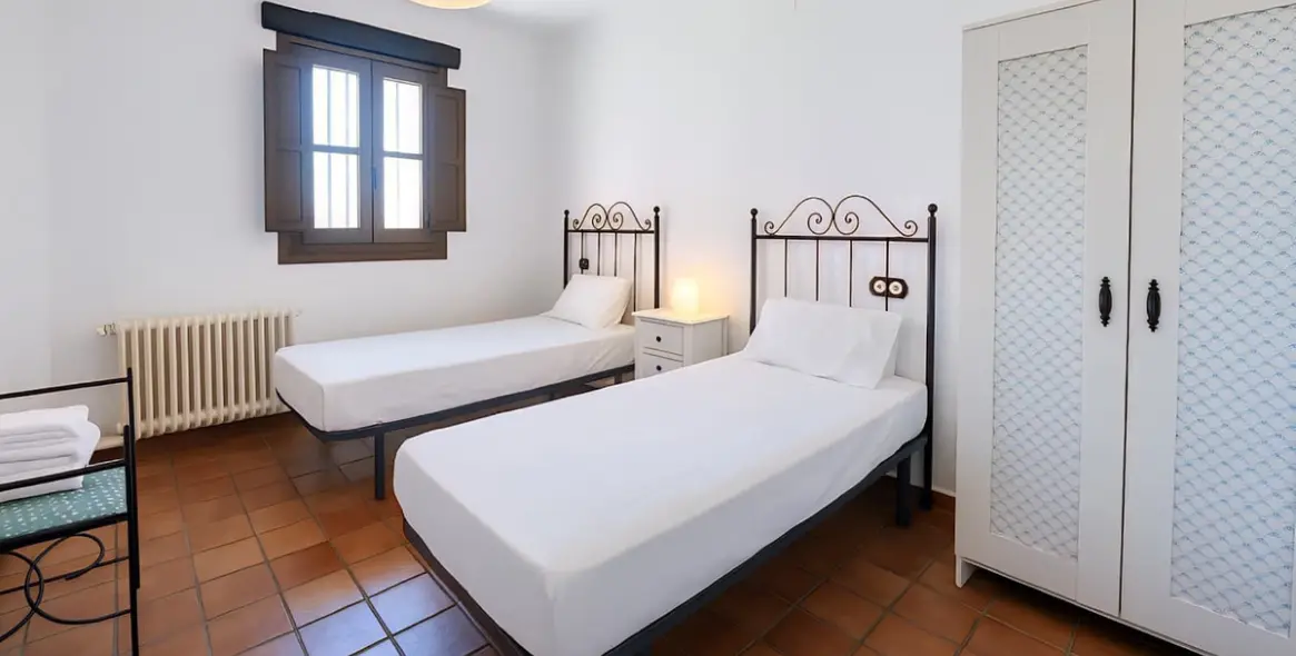 Продажа  отдельно стоящей виллы в Ronda 23