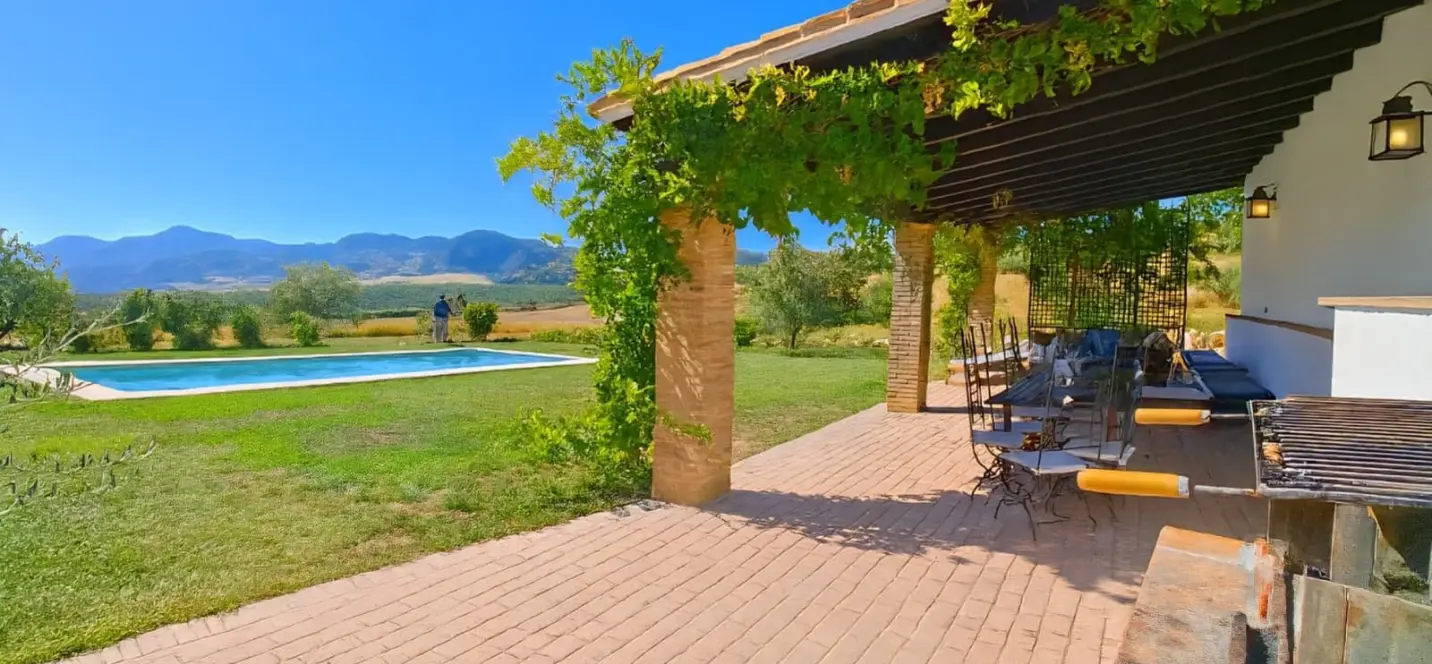 Sale of detached villa in Ronda 3