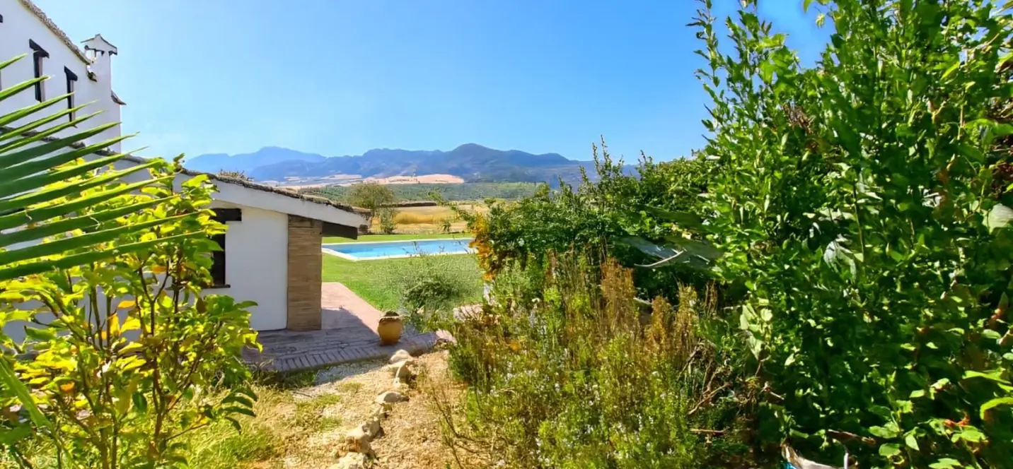Sale of detached villa in Ronda 4