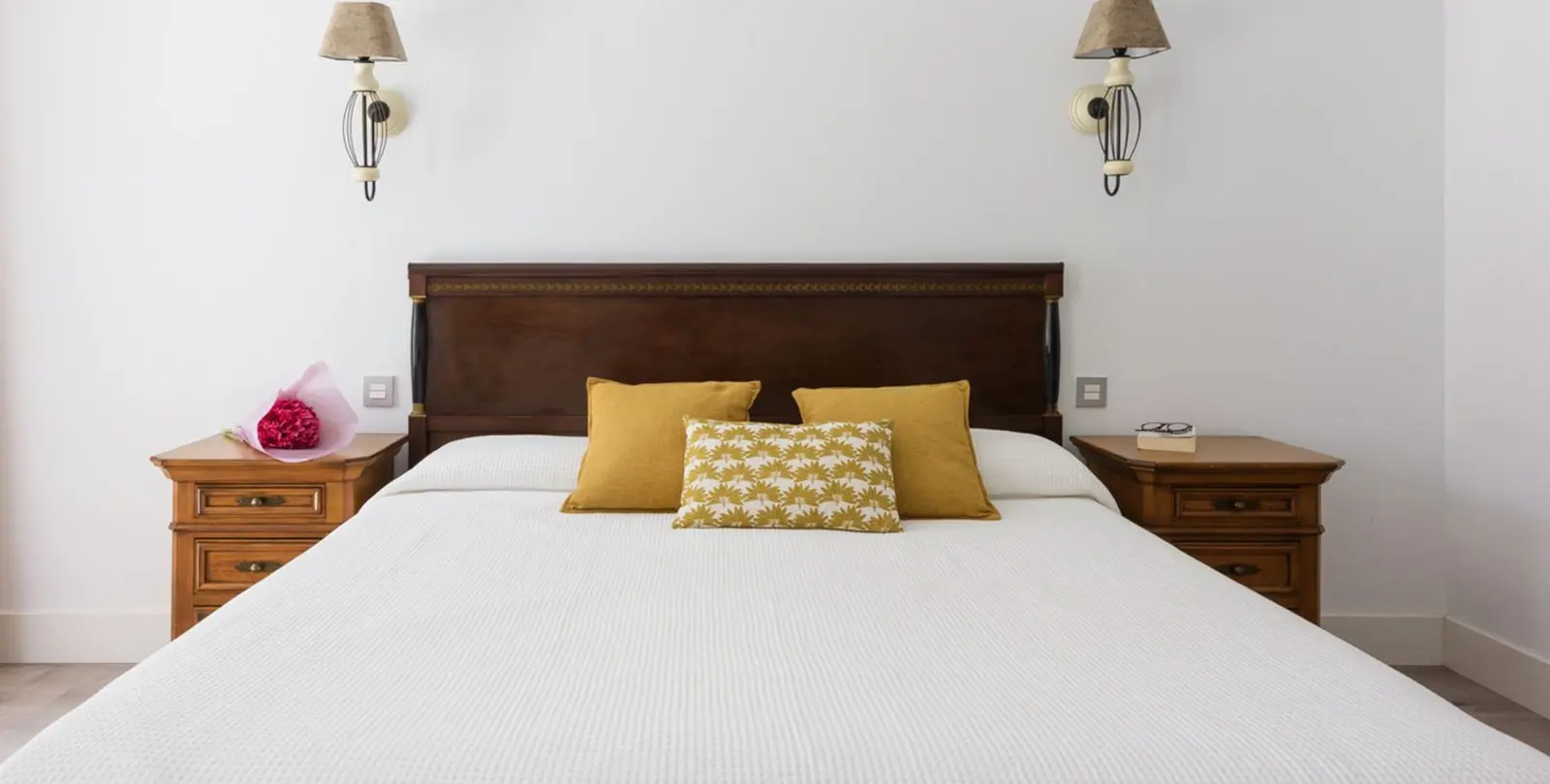 Sale of townhouse in Nueva Andalucía 13