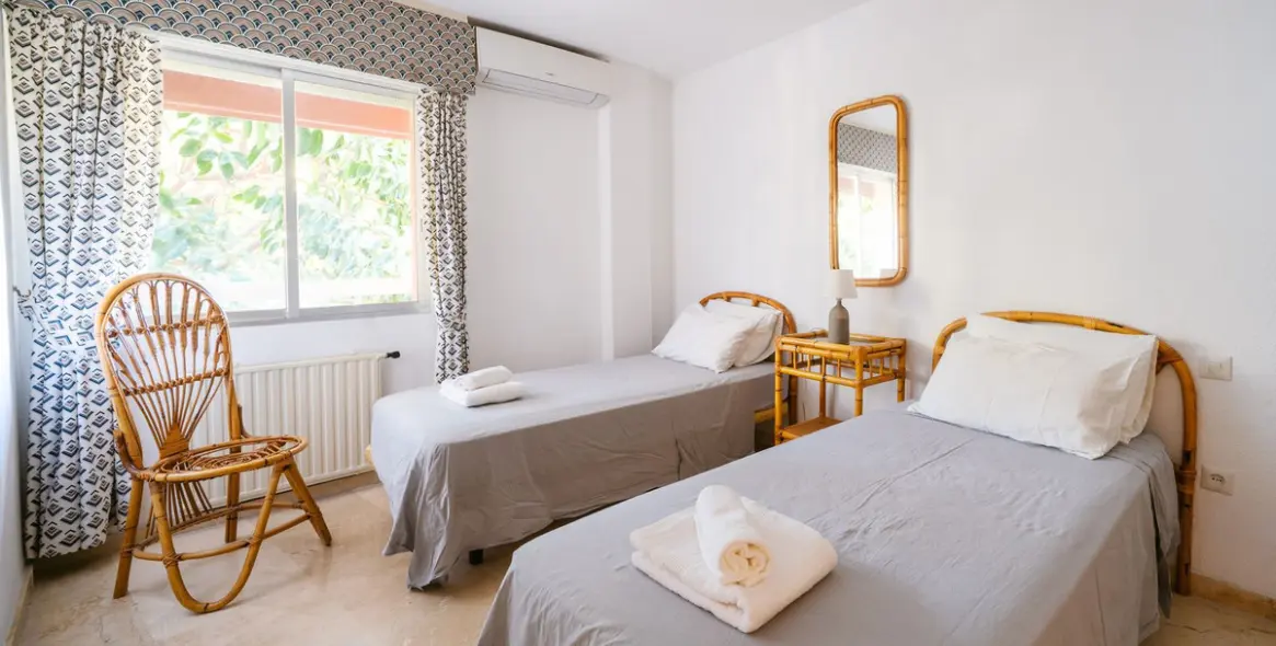 Sale of middle floor apartment in Marbella 20