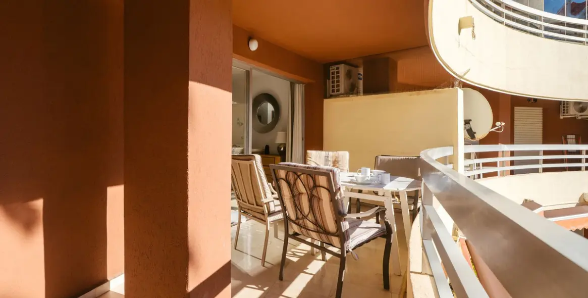 Sale of middle floor apartment in Marbella 24