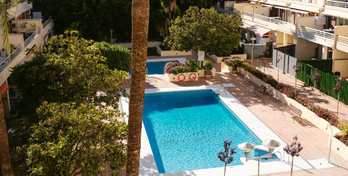 Sale of middle floor apartment in Marbella 33
