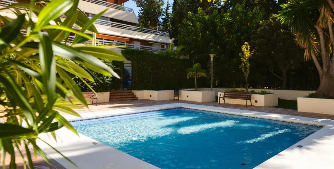 Sale of middle floor apartment in Marbella 41