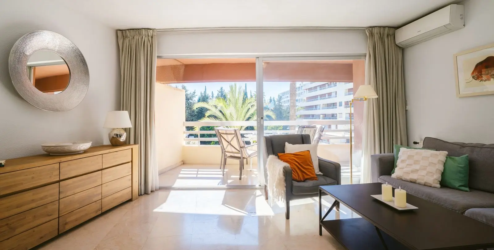 Продажа апартаментов на среднем этаже в Marbella 1