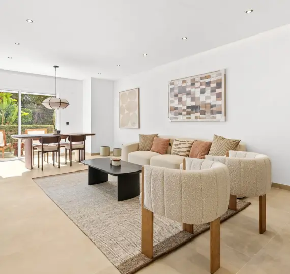 Продажа апартаментов на первом этаже в Nueva Andalucía