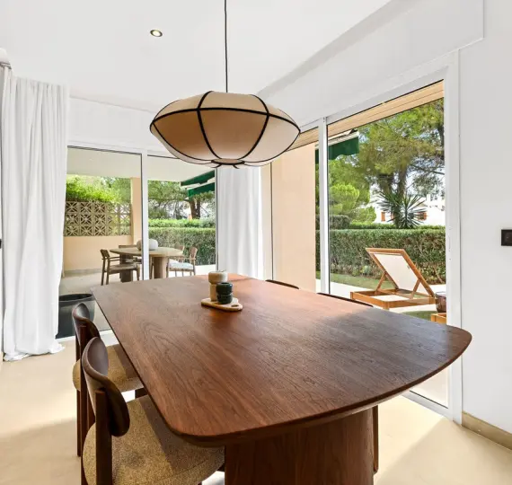 Продажа апартаментов на первом этаже в Nueva Andalucía