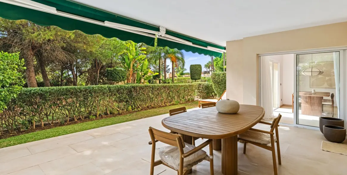 Продажа апартаментов на первом этаже в Nueva Andalucía 4