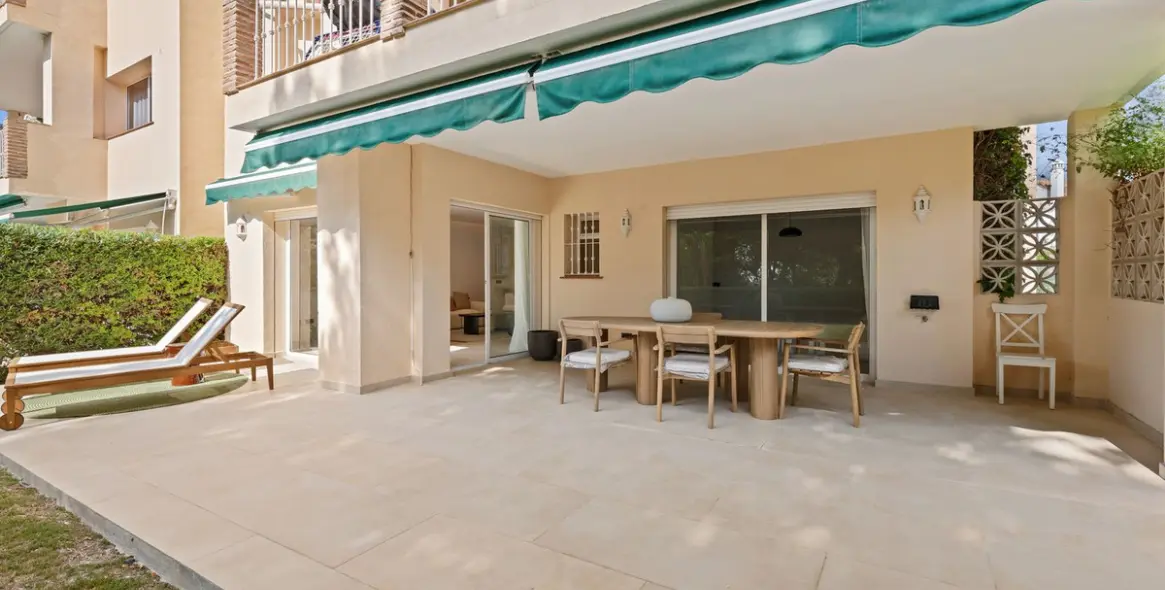 Продажа апартаментов на первом этаже в Nueva Andalucía 19