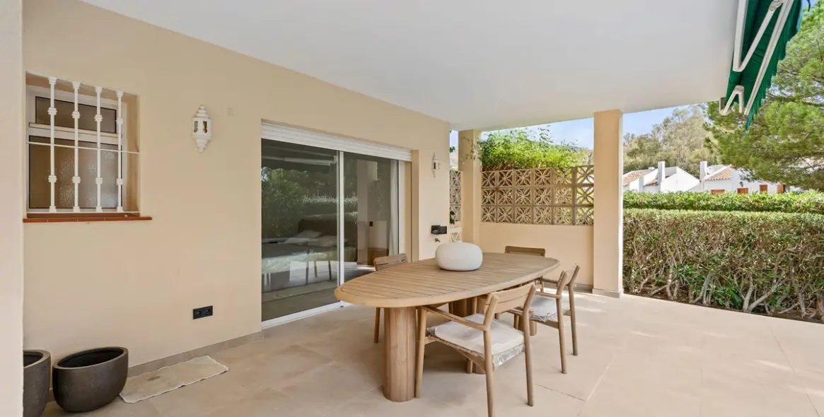 Продажа апартаментов на первом этаже в Nueva Andalucía 22