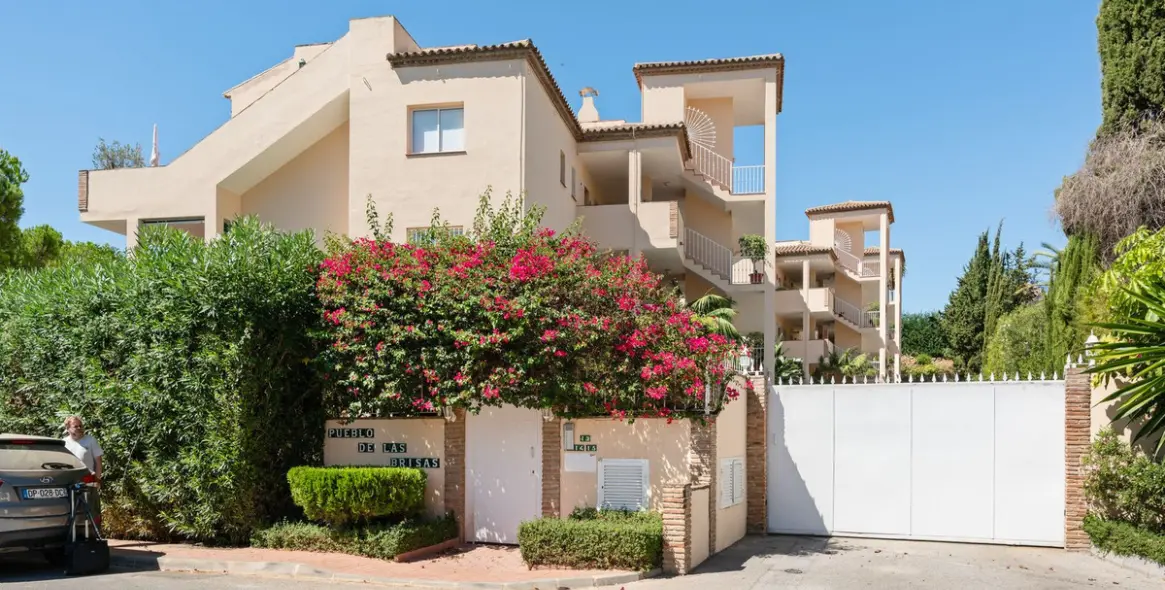 Продажа апартаментов на первом этаже в Nueva Andalucía 34