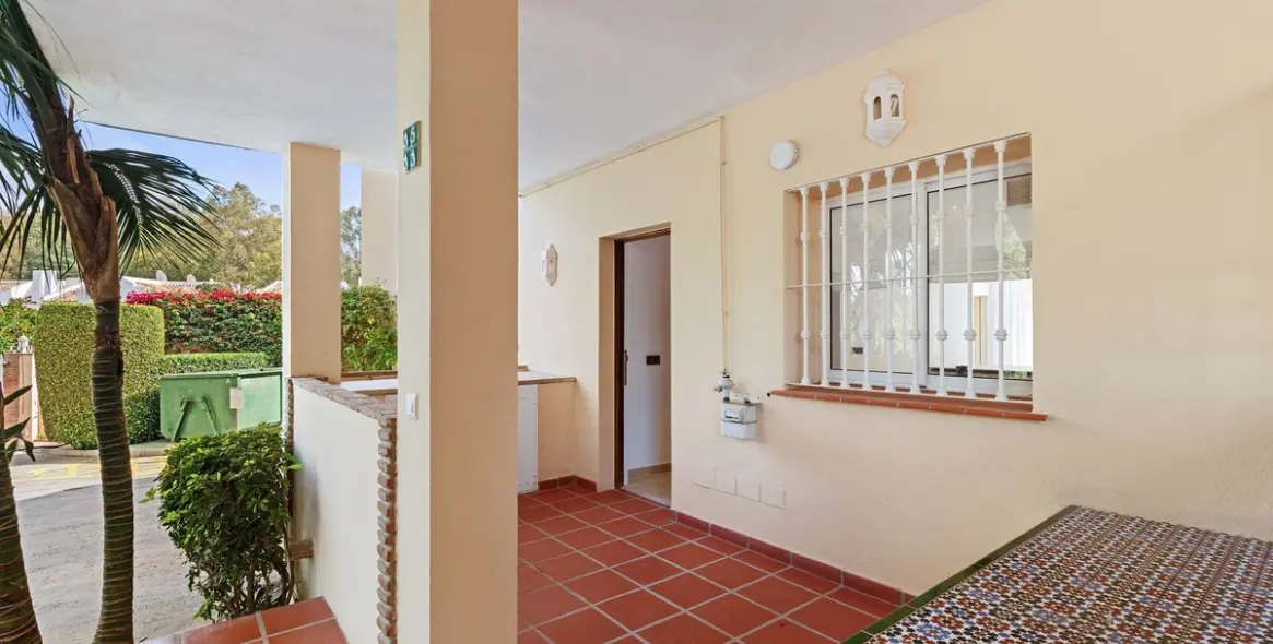 Продажа апартаментов на первом этаже в Nueva Andalucía 36