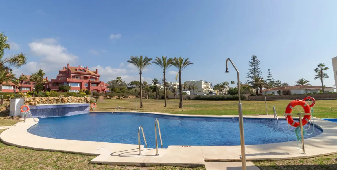 Продажа апартаментов на первом этаже в Elviria 23