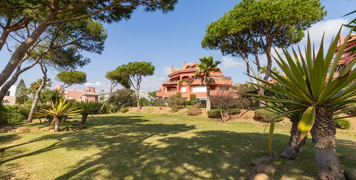 Продажа апартаментов на первом этаже в Elviria 27