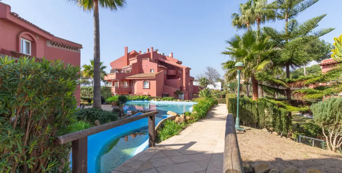 Продажа апартаментов на первом этаже в Elviria 29