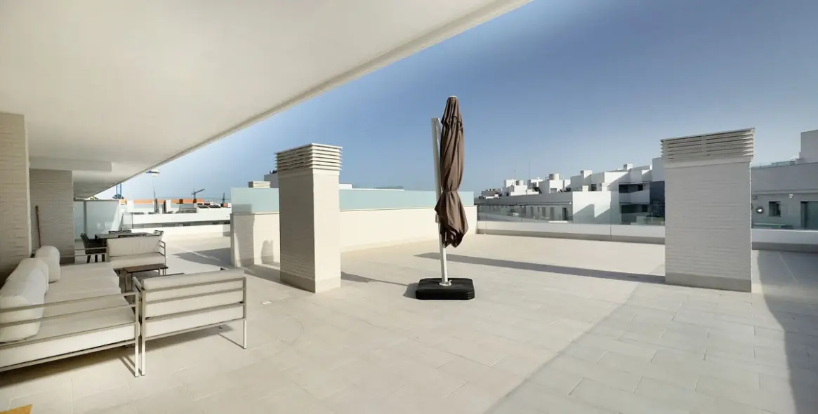 Sale of penthouse in Nueva Andalucía 2
