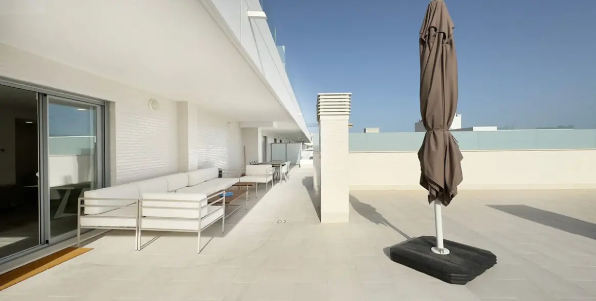Sale of penthouse in Nueva Andalucía 3