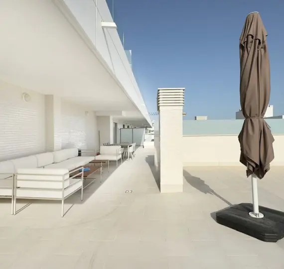 Sale of penthouse in Nueva Andalucía