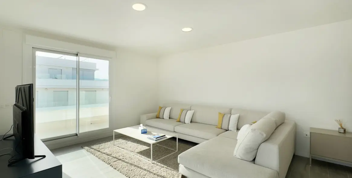 Sale of penthouse in Nueva Andalucía 9