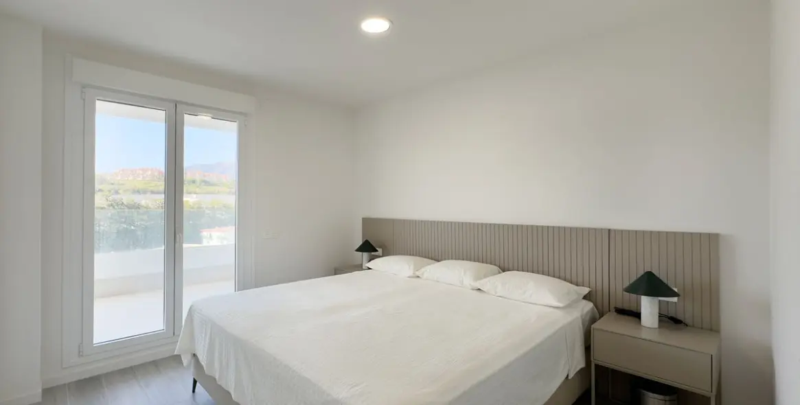 Sale of penthouse in Nueva Andalucía 17