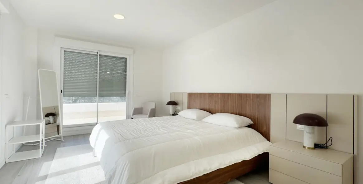 Sale of penthouse in Nueva Andalucía 24