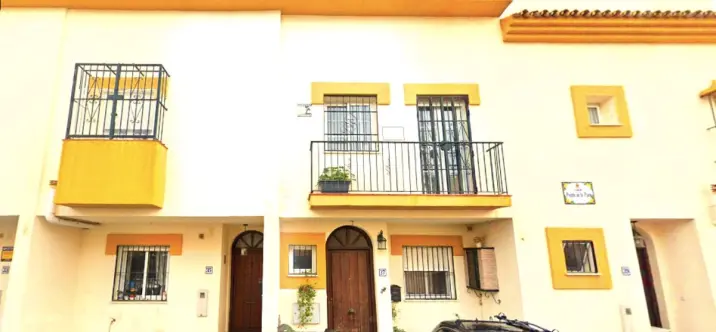 Venta de adosado en Estepona 0