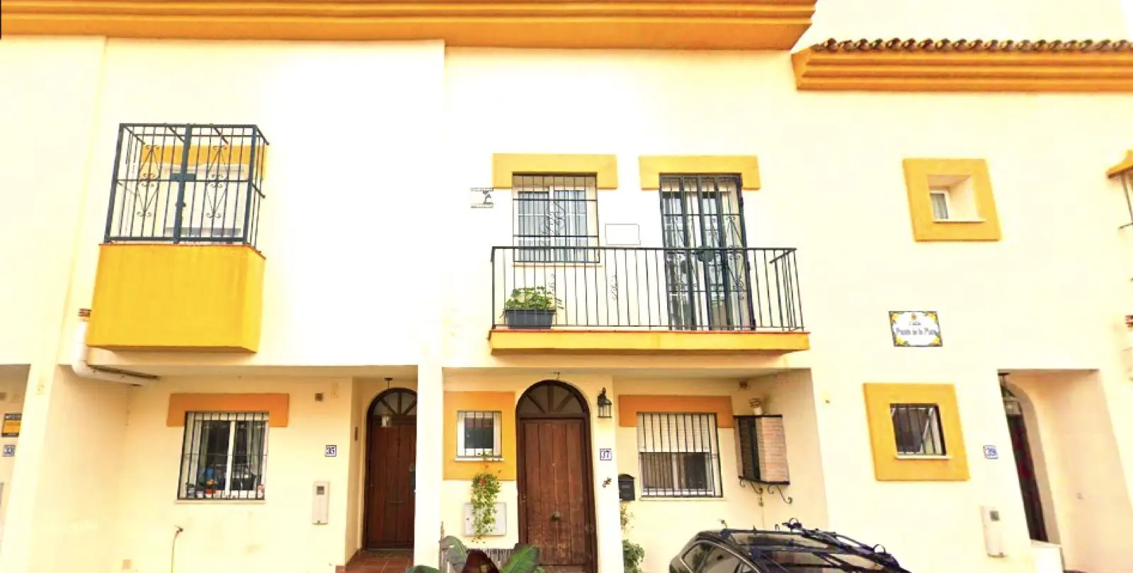 Sale of townhouse in Estepona 1