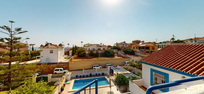 Продажа  отдельно стоящей виллы в Chilches 2