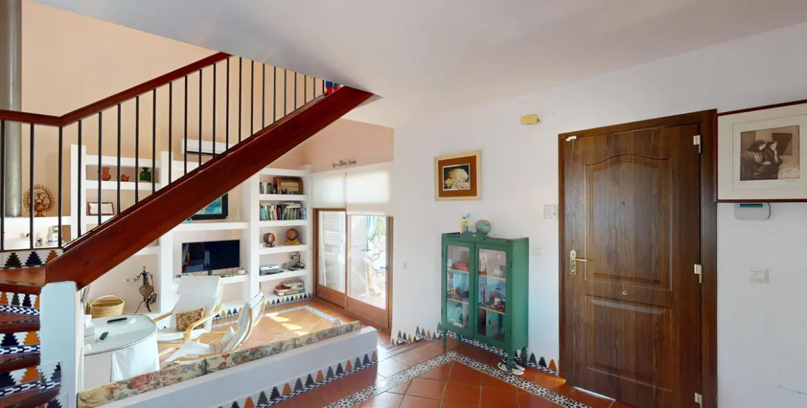 Продажа  отдельно стоящей виллы в Chilches 4