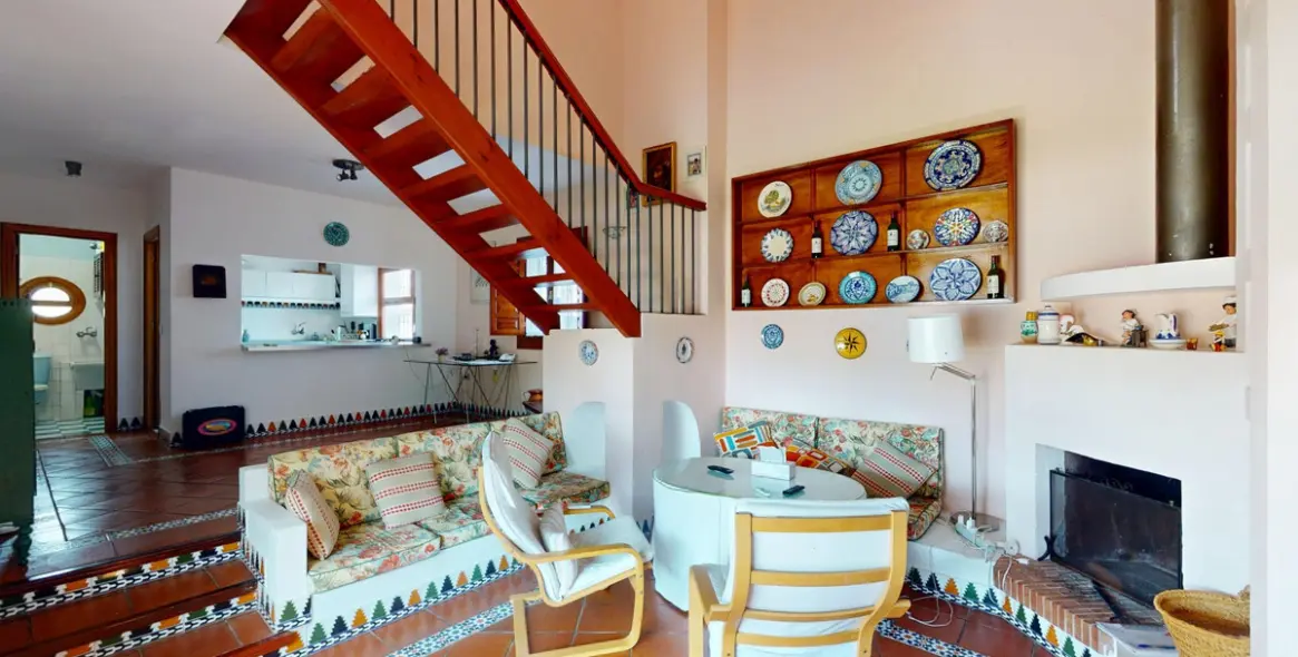 Продажа  отдельно стоящей виллы в Chilches 5