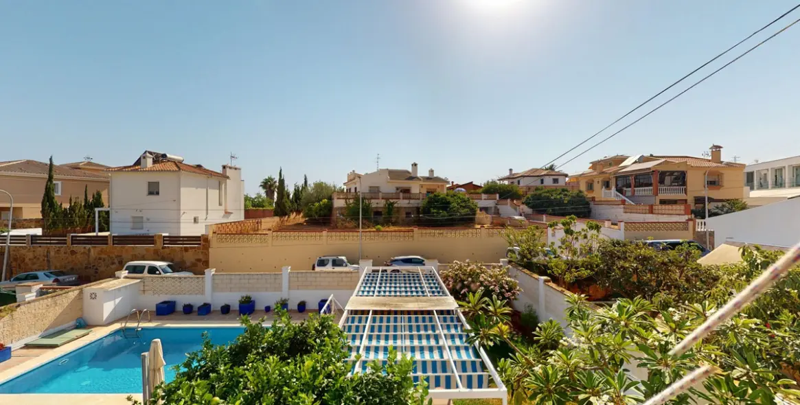 Sale of detached villa in Chilches 29