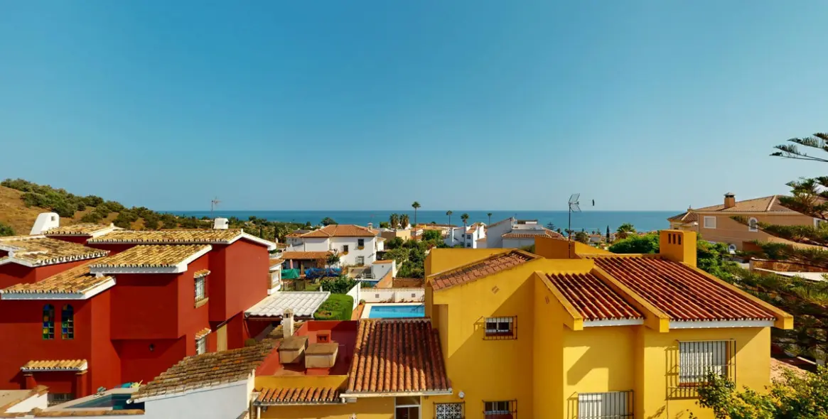 Sale of detached villa in Chilches 37