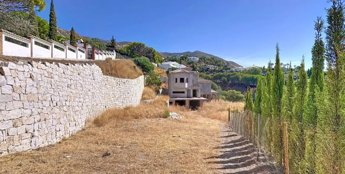 Sale of detached villa in Valtocado 3