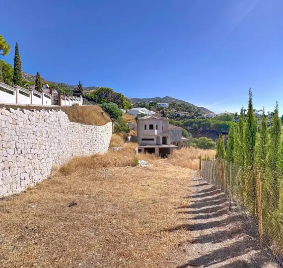 Sale of detached villa in Valtocado