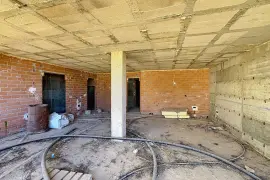 Image 4 thumb