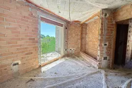 Image 9 thumb