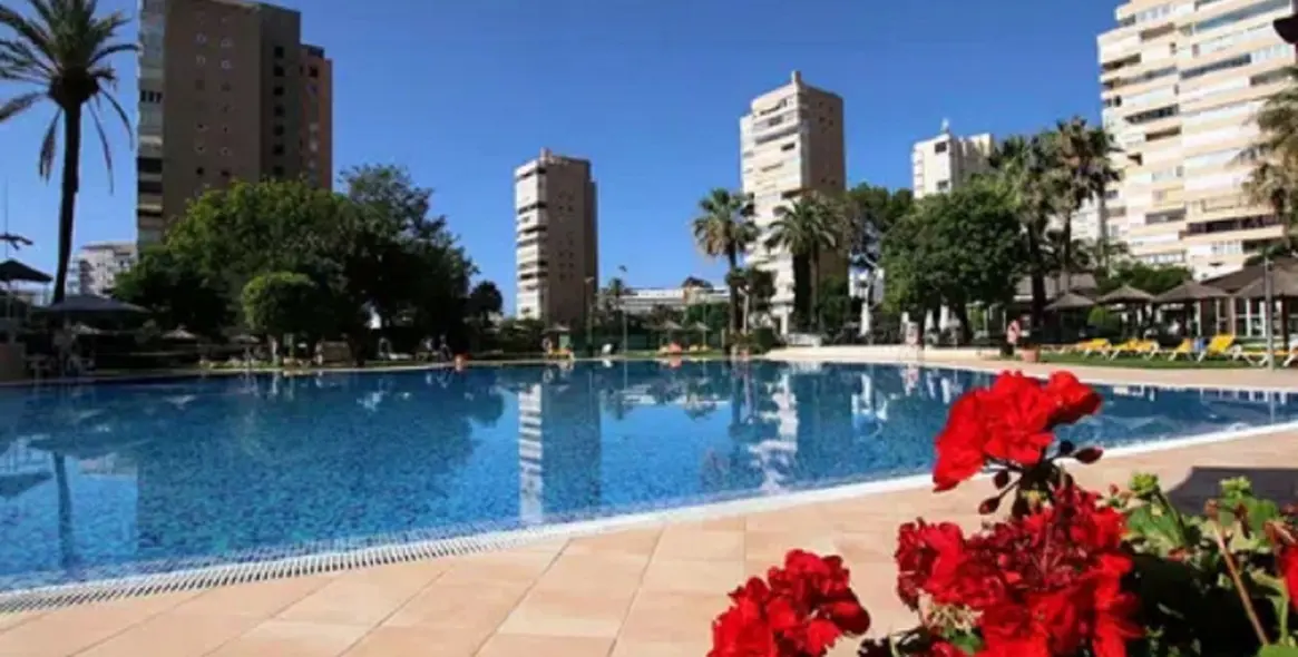 Продажа апартаментов на среднем этаже в Torremolinos 1