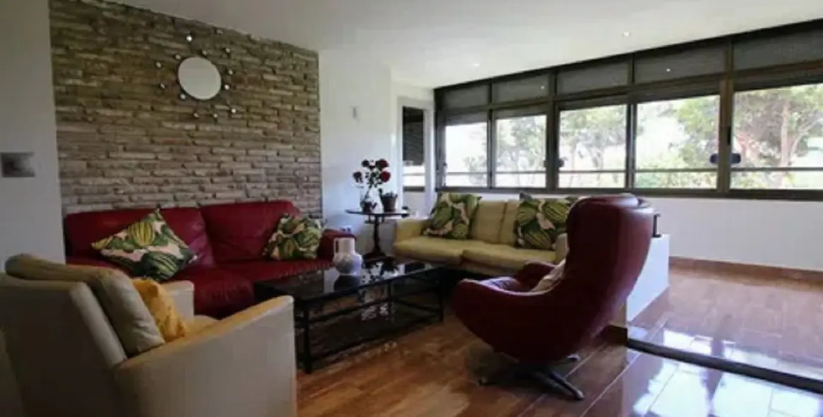 Продажа апартаментов на среднем этаже в Torremolinos 2