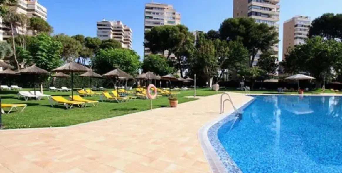 Venta de apartamento en planta media en Torremolinos 25