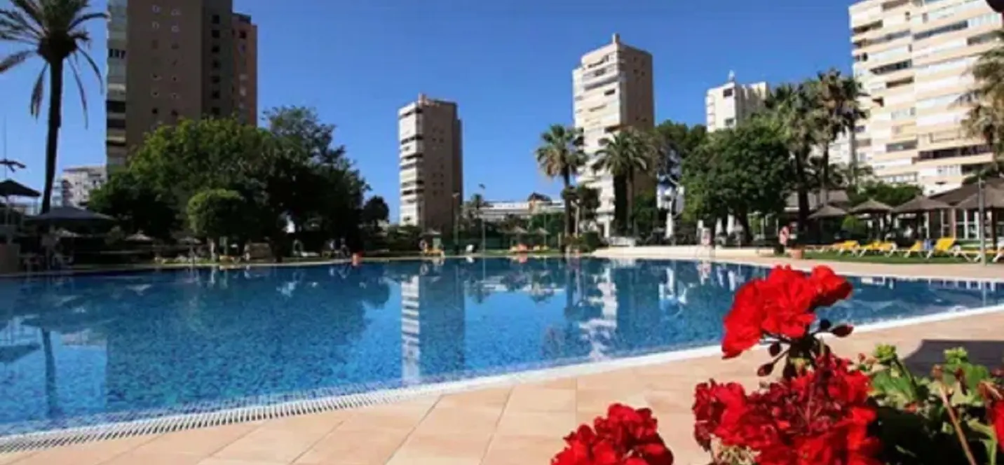 Sale of middle floor apartment in Torremolinos 0