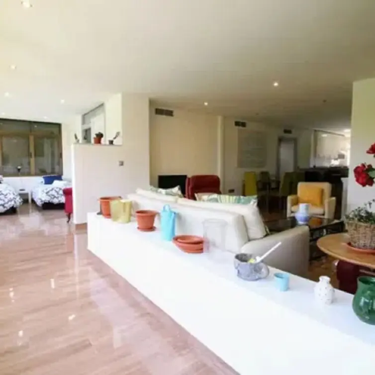 Sale of middle floor apartment in Torremolinos