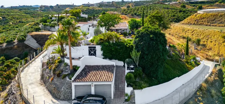 Sale of finca - cortijo in Almayate 2