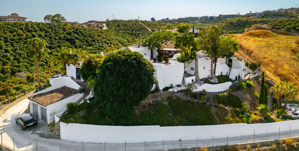 Sale of finca - cortijo in Almayate 4