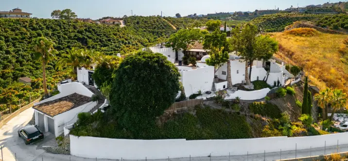 Sale of finca - cortijo in Almayate 3