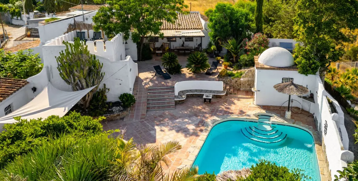 Sale of finca - cortijo in Almayate 9