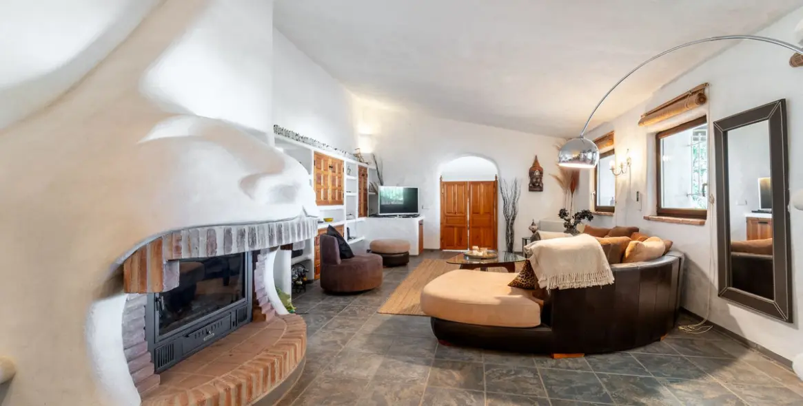 Sale of finca - cortijo in Almayate 13