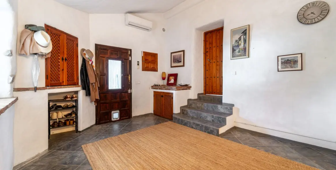 Sale of finca - cortijo in Almayate 25